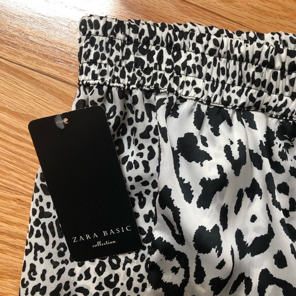 NWT Zara Woman’s High Waisted, Animal Print “Silky”Shorts Size L - Picture 7 of 8